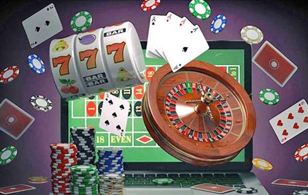 Menjadi pemain poker yang lebih baik dengan memenangkan strategi poker online