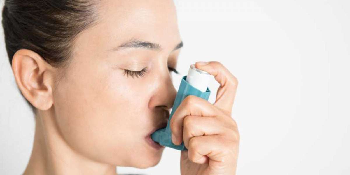 Breathe Easy This Allergy Season with Rhinocort Aqua