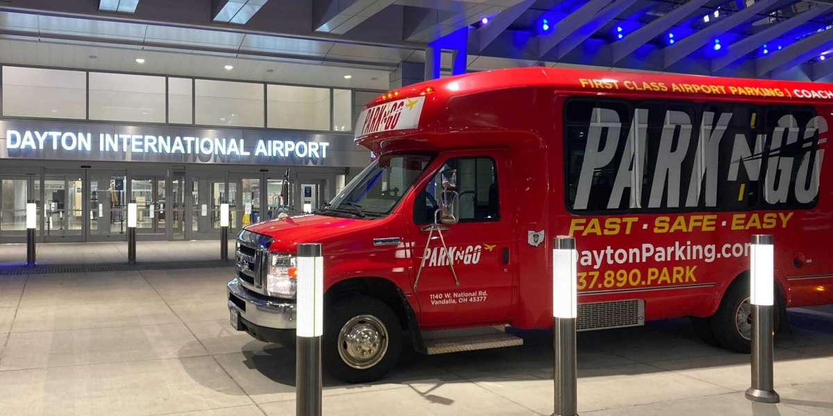Top Benefits of Choosing Airport Parking with Shuttle Service