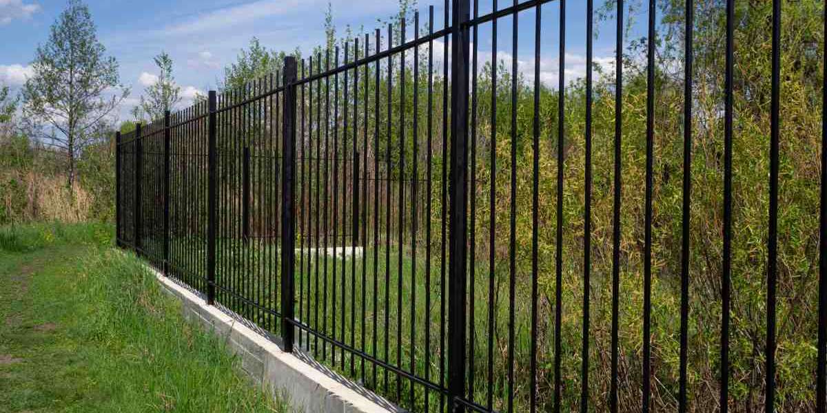The Best Aluminum Fence Installation Services for Your Home