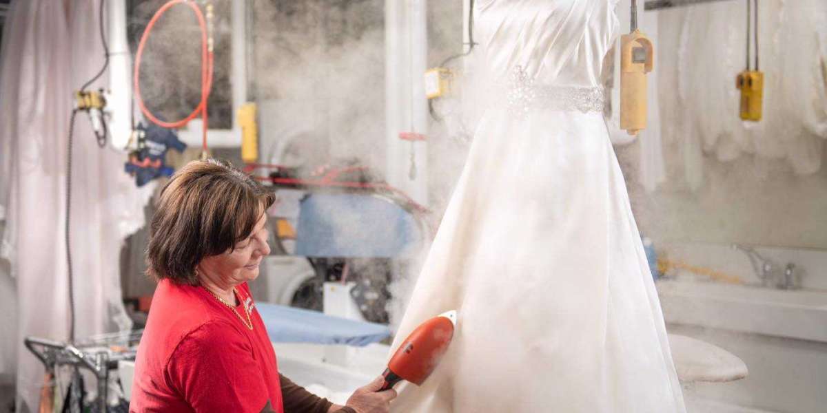 4 Mistakes to Avoid When Choosing a Bridal Gown Preservation Company