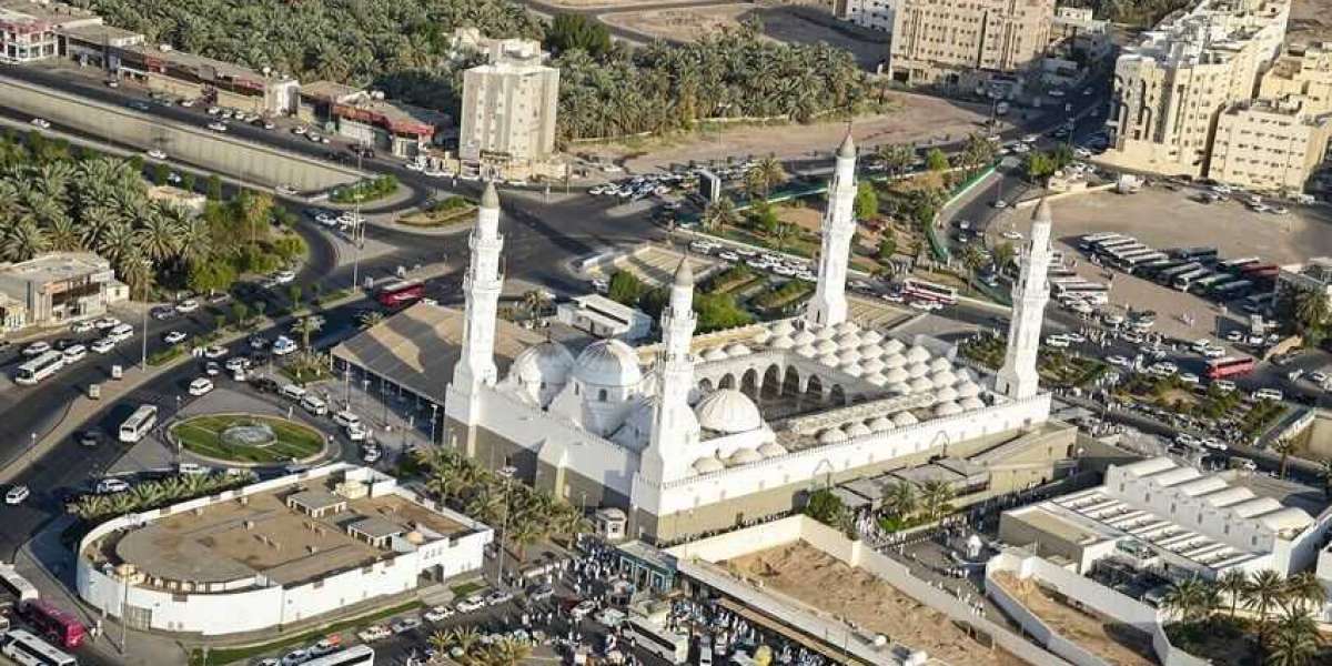 Explore Masjid Quba: The First Mosque of Islam & Convenient Taxi Services from Madinah