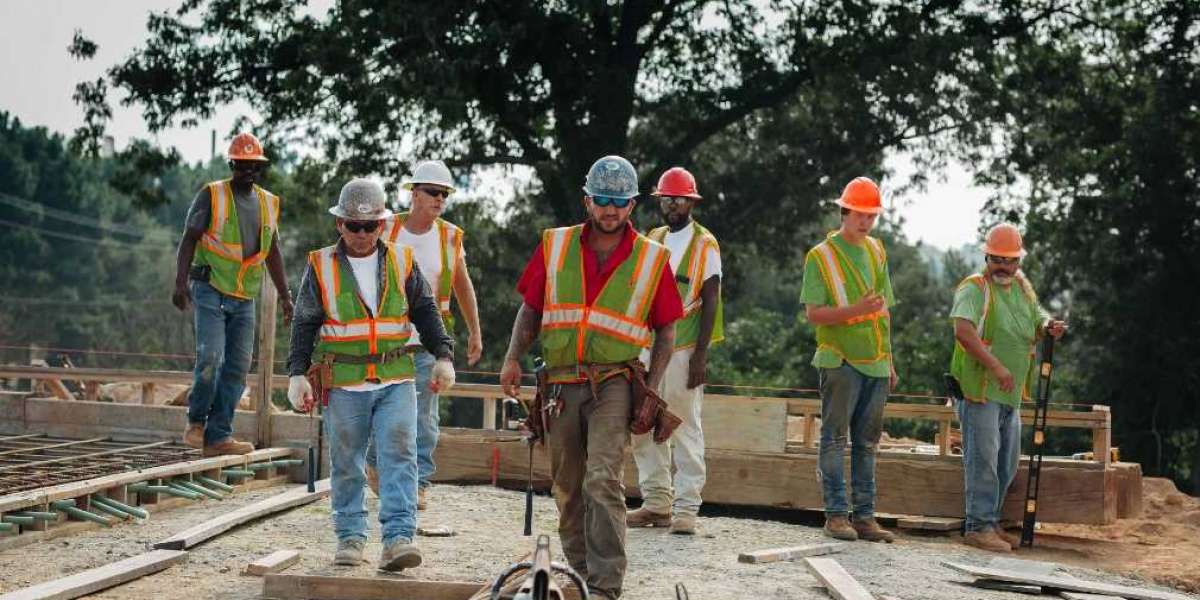 Navigating the Construction Job: Tips for Landing the Right Role