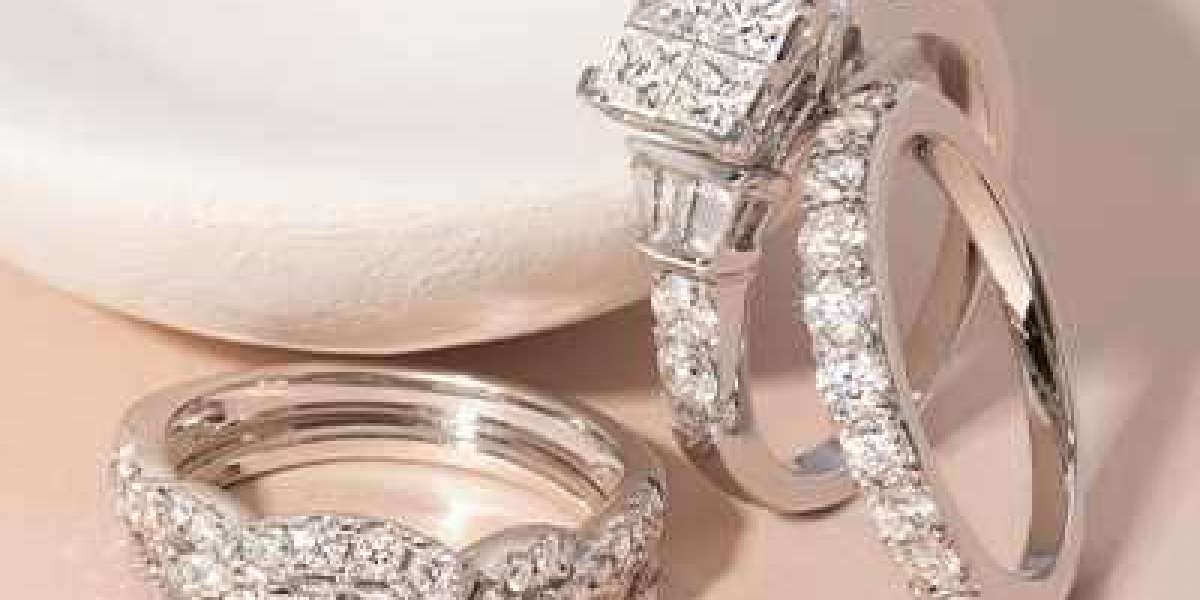 Unique Diamond Engagement Rings at San Antonio Jewelry Stores