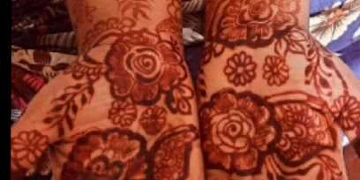 Top Mehndi Artists in Bangalore for Stunning Bridal Designs