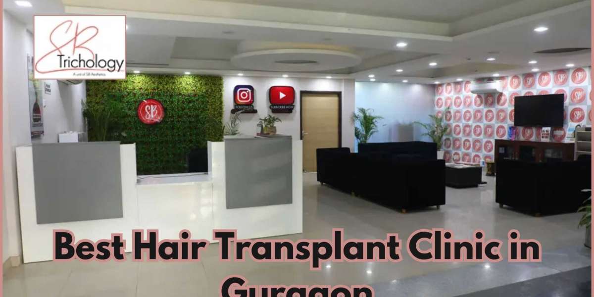 The Benefits of Visiting a Specialized Hair Transplant Clinic