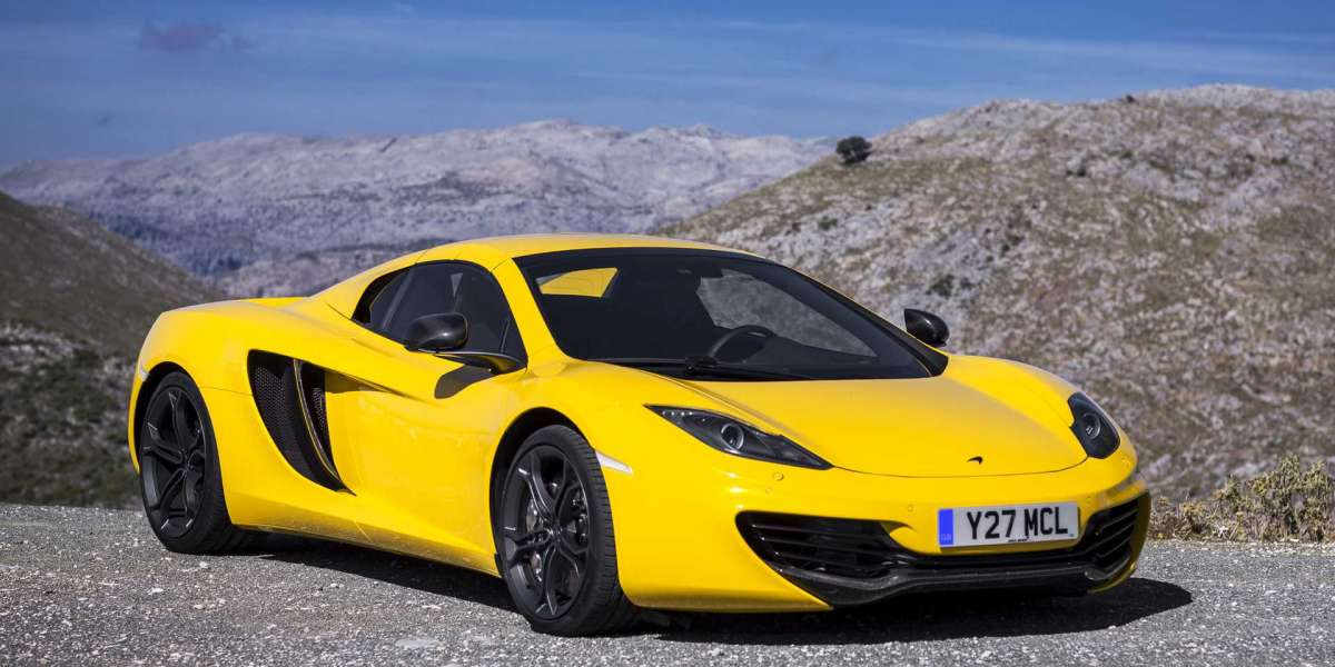 Luxury Car Rentals in Dubai: Experience the Glamour