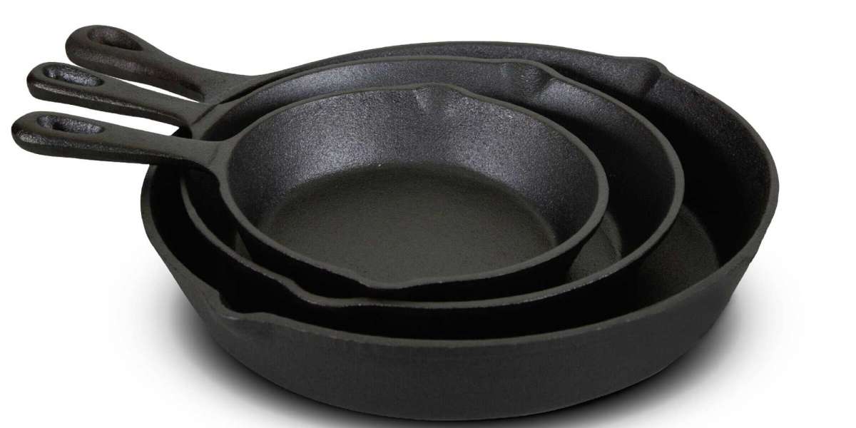 Elevate Your Culinary Creations with the Jim Beam® 3 Piece Cast Iron Skillet Set