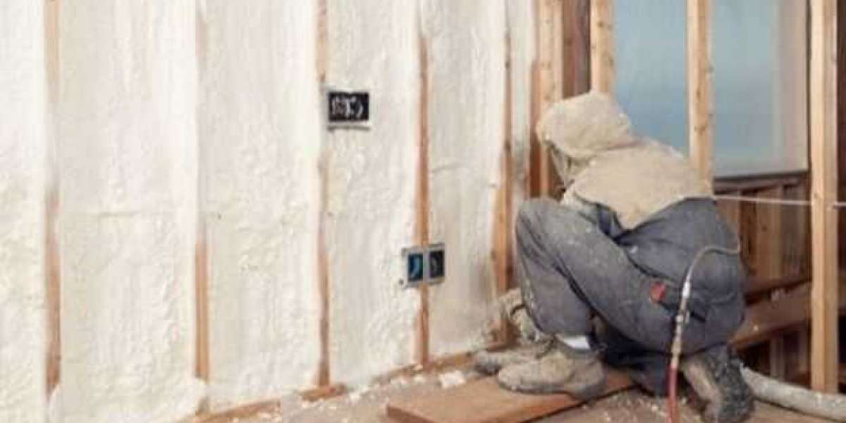 Best Spray Foam Insulation Company in Charlton, MA for Energy Efficiency