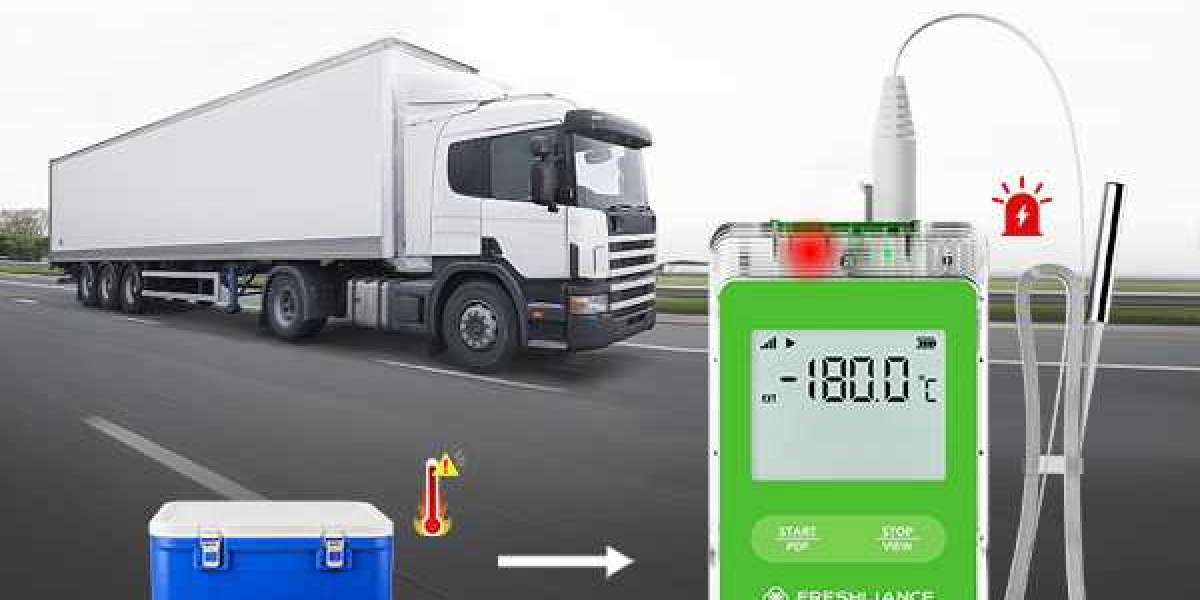 Real-time temperature data logger for ultra-low temperature transportation