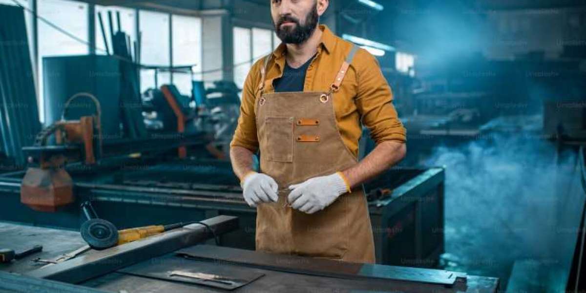 Top Benefits of Wearing a Leather Apron: Why Every Craftsman Needs One