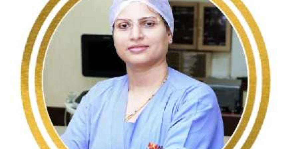 Searching for the best breast doctor in Pune? Dr. Shilpy Dolas specializes in cancer surgery, reconstruction, and augmen