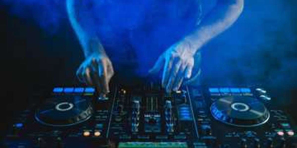 Turn Up the Vibe: DJ SKaZ Delivers Top-Rated DJ Hire Services in Newcastle