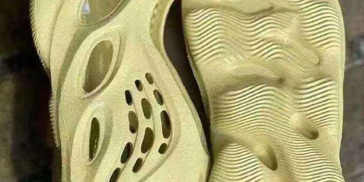 潮流與創新融合：adidas Yeezy 鞋款引領新世代穿搭風格