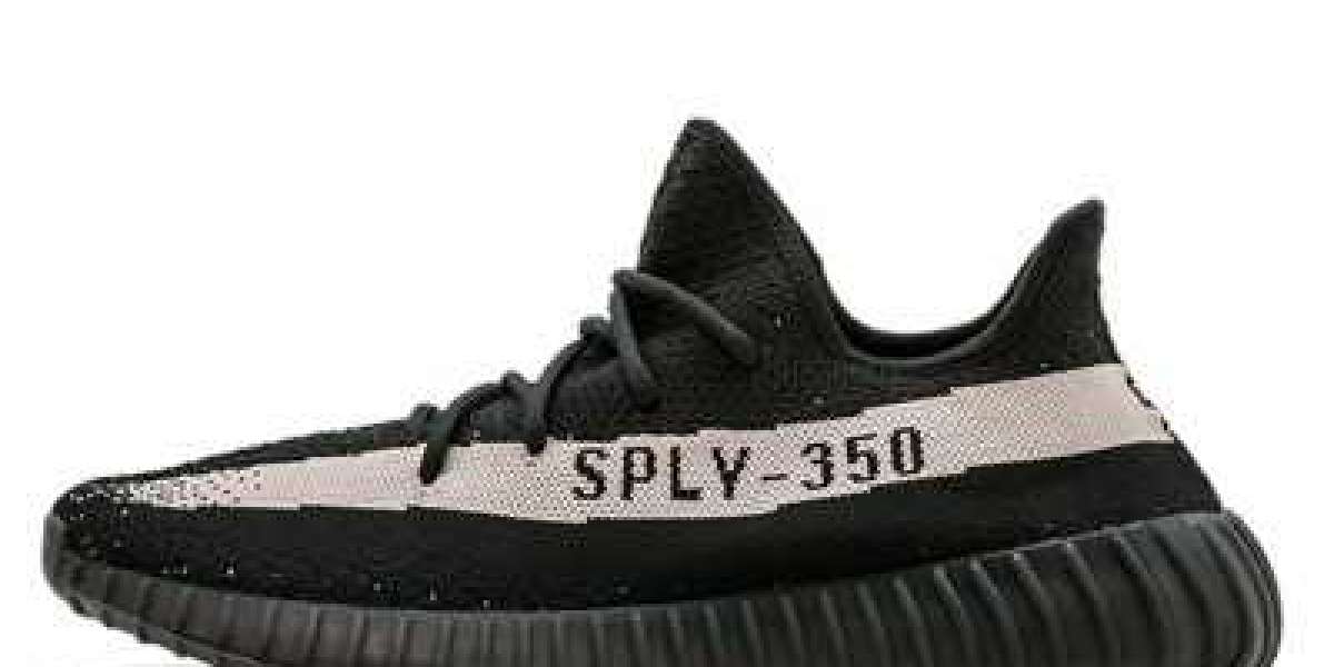 從街頭潮流到經典象徵：Yeezy 350 的不敗傳奇
