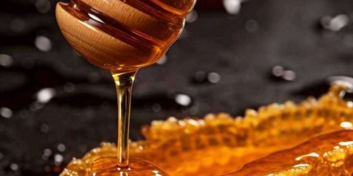العسل وفوائده المتعددة: من تحسين الصحة الجنسية إلى تعزيز المناعة والهضم