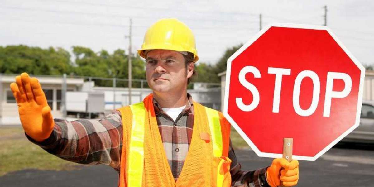 Train Safely and Effectively for Flagger and Skid Steer Operations Online