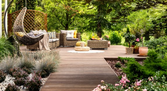 How Hardscape Landscaping Riyadh Enhances Property Aesthetics and Value