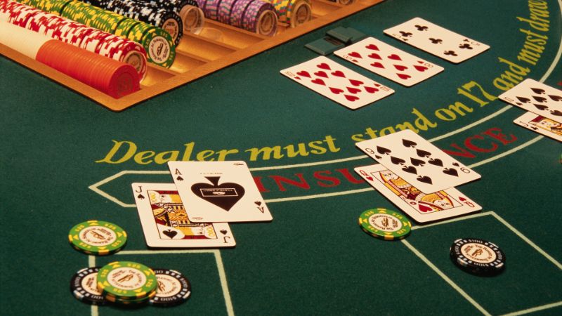 Tiến Lên Online, Phỏm, Tài Xỉu – Game đánh bài online nào dễ ăn nhất?