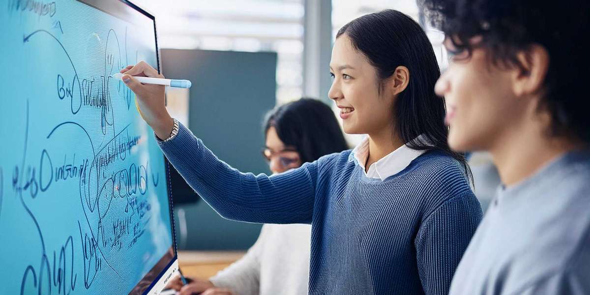 Smart Boards Are Making Classrooms Smarter – Here’s How DeltaView Leads the Way