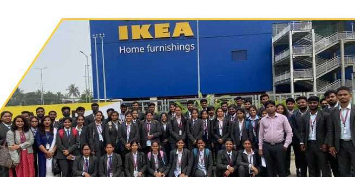 Become a leader with MBA College in Bangalore admission