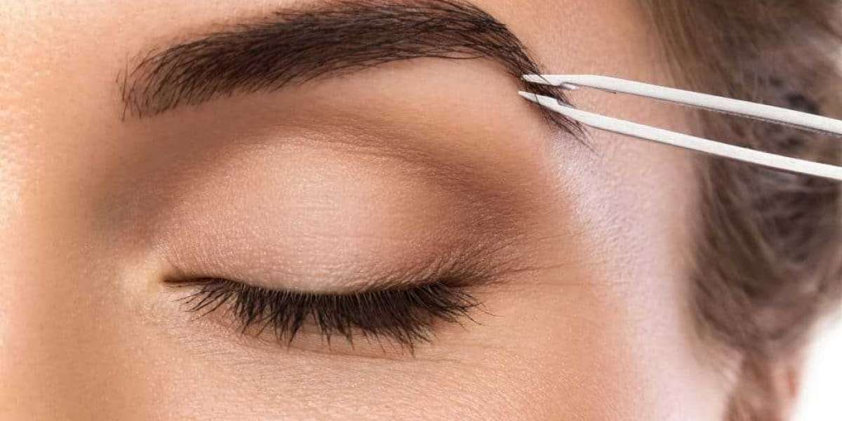 Top 5 Eyebrow Tweezers Every Beauty Enthusiast Should Own