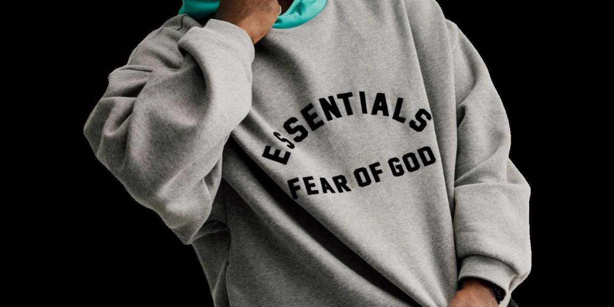 The Everyday Essential Hoodie Redefining Comfort and Versatility