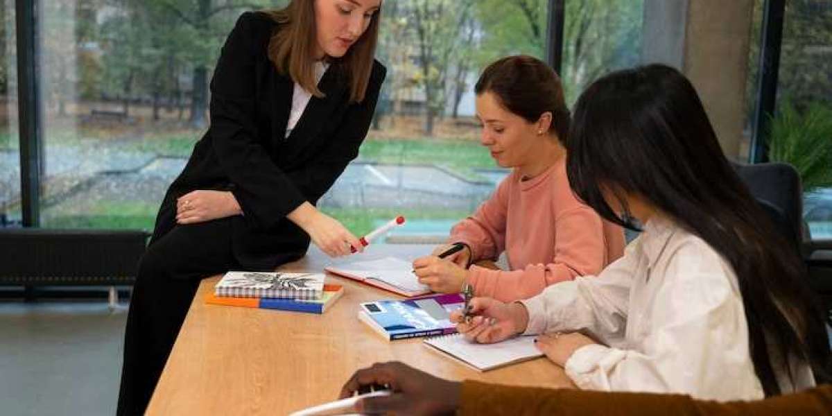 Future Leaders’ Pathway: International College Counselors Aligned with the Best MBA Consultants for Global Admissions