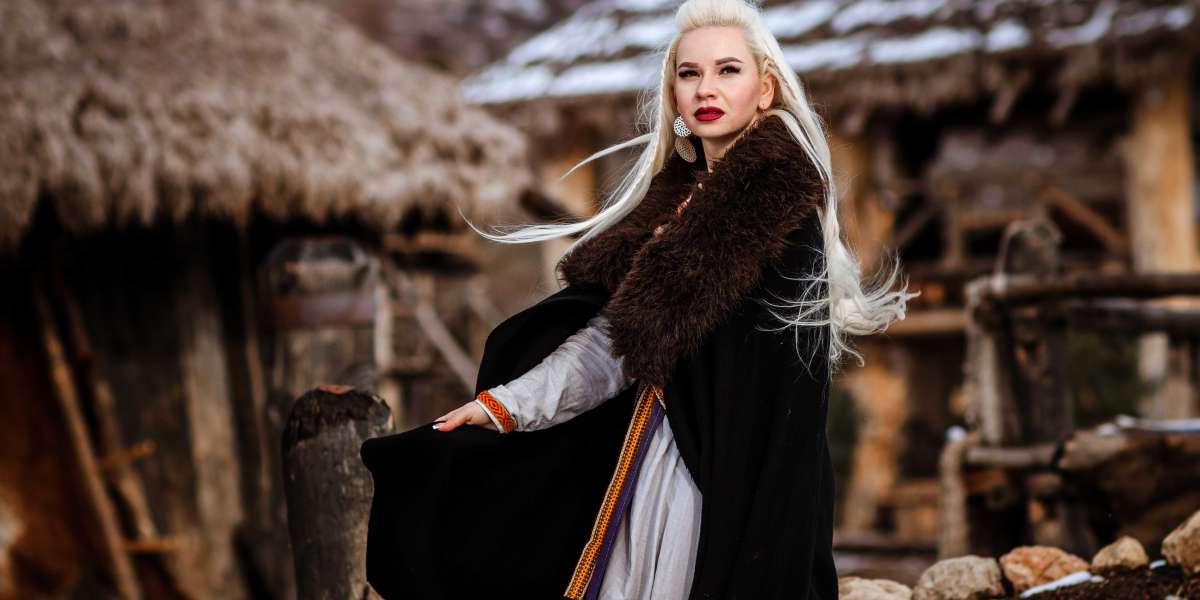 The Difference Between Viking Garb That Reads as Authentic Viking Clothing and a Viking Costume That Reads as Viking Pea